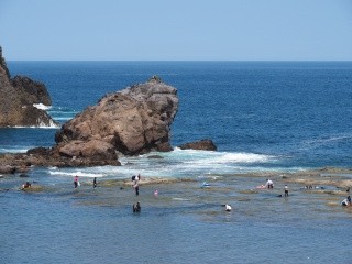 奇岩かえる島（今子浦）